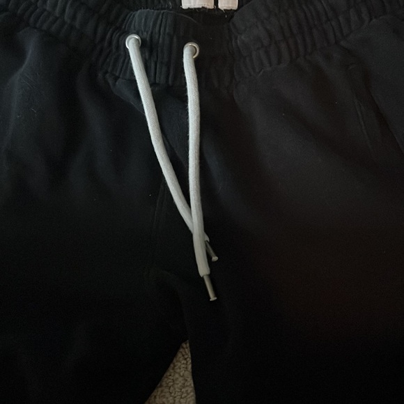 Gap black sweat pants with white draw string. - Picture 3 of 4